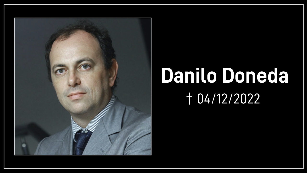 Nota de Falecimento, um retrato de Danilo aparece à esquerda da imagem.