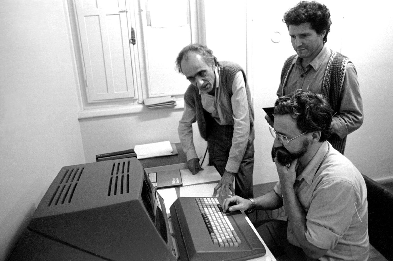 Carlos Afonso com Herbert de Souza (o Betinho) e Marcos Arruda, cofundadores do IBASE